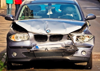 Accident et délit de fuite : guide des démarches et prises en charge assurance auto