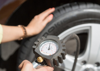 Comment bien entretenir la boîte de vitesses d'une voiture ?