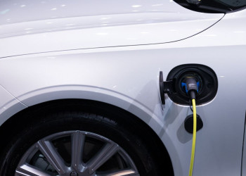 Pourquoi les véhicules électriques sollicitent davantage leurs pneumatiques ?