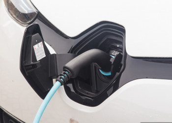 Comment optimiser le coût de la recharge d'une voiture électrique à domicile ?