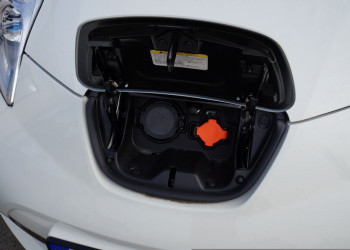 Une installation de recharge pour voitures électriques sans frais pour les copropriétés
