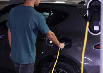 Recharger chez soi plutôt que sur autoroute : est-ce réellement plus fiable en cas de canicule ?