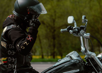 Les motards savent que chaque trajet exige une vigilance de chaque instant