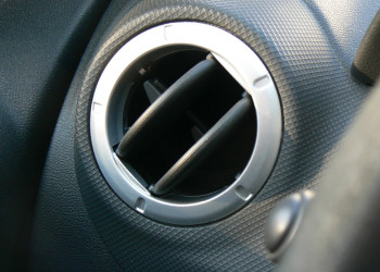 Cinq bonnes raisons de prendre soin de la climatisation de sa voiture