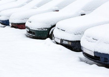 Des conseils pour optimiser la batterie d'un véhicule électrique en montagne