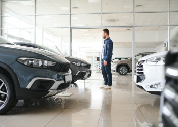 L'acquisition d'une voiture s'inscrit dans un cadre économique et social plus incertain