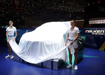 La 87ème édition du salon de l'automobile de Genève au travers de ses hôtesses