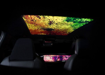 Une expérience immersive de son et lumière dans l'habitacle de la voiture