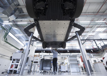 Cinq questions clefs sur les batteries de véhicules électrifiés (hybrides et électriques)