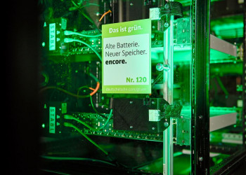 Des batteries usagées de véhicules électriques réutilisées pour le stockage d'énergie
