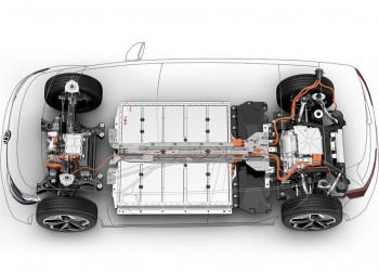 La durée de vie d'une batterie haute tension d'une voiture électrique estimée à 10 ans