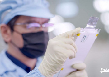 La technologie de batterie céramique au lithium repousse les performances des batteries des véhicules électriques