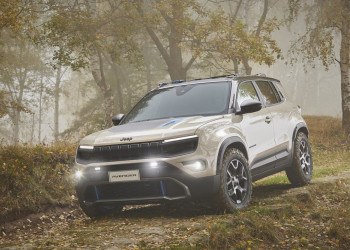 Jeep Avenger 4xe Concept: un Avenger entièrement électrique quatre roues motrices