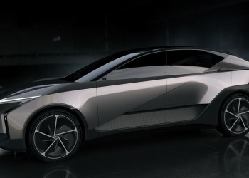 Le concept-car Lexus LF-ZL esquisse un grand SUV électrique à batterie de série