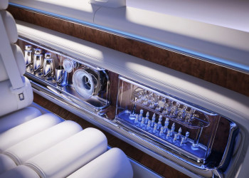 Le showcar Mercedes-Benz Vision V donne un aperçu d'un grand monospace ultra haut de gamme