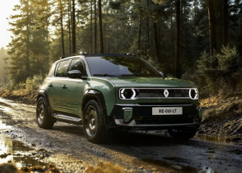 Le Renault 4 Savane 4x4 Concept intègre un second moteur électrique pour disposer de 4 roues motrices