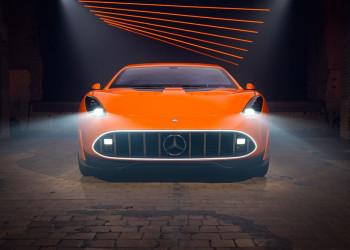 Le concept de coupé quatre portes AMG GT XX embarque un programme technologique électrique d'avant-garde