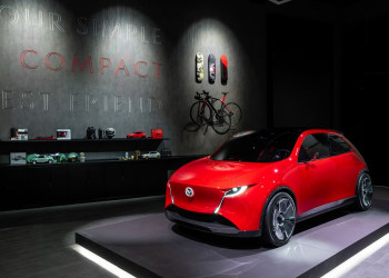 Le concept Mazda Vision X-Compact renforce le lien entre les personnes et les voitures