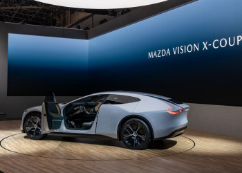 Le concept Vision X-Coupé incarne l'évolution du langage du design de Mazda