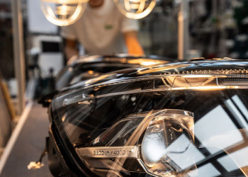 Un projecteur à LED remanufacturé réutilise jusqu'à 50 % des matières premières d'un projecteur à LED en fin de vie