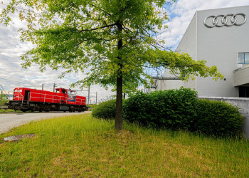 La livraison de composants par rail et non plus par camion réduit les émissions de carbone