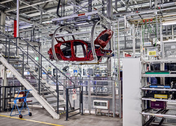 Découverte des chaînes de montage de l'usine BMW de Ratisbonne