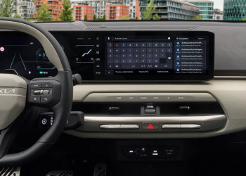 Les points d'intérêt Google s'installent dans la navigation embarquée connectée
