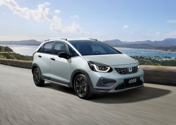 La Honda Jazz Crosstar e:HEV s'offre quelques retouches esthétiques