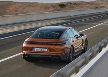 La troisième génération de la berline sportive Porsche Panamera revendique une dynamique optimisée