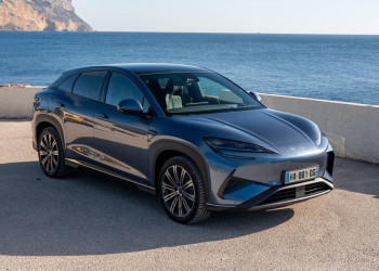 Le SUV familial électrique Byd Sealion 7 affiche une allure athlétique