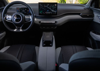 La citadine électrique Byd Dolphin Surf repose sur la e-Platform 3.0 et une batterie Blade