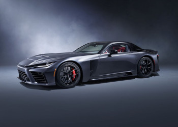 La Toyota GR GT adopte une structure tout en aluminium associée à un V8 biturbo de 4.0 litres