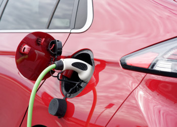 Recharger un véhicule électrique coûte moins cher que de « faire le plein » d'un véhicule thermique