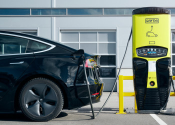 Véhicules électriques : la solution aux pénuries d'électricité ? La technologie de charge bidirectionnelle !