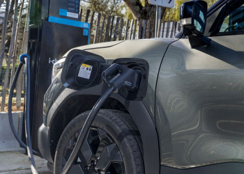Les bornes de recharge rapides plus vulnérables aux fortes chaleurs que les bornes installées à domicile
