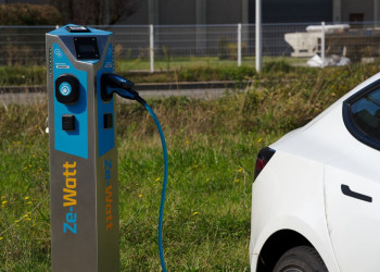 Prix opaques, charges lentes, bornes saturées : Le vrai/faux de la recharge électrique en 2026