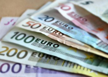 Bonus écologique: 2 000 euros pour un véhicule électrique de moins de 47 000 euros