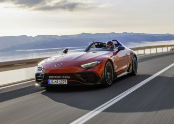 La Mercedes-AMG PureSpeed est une voiture de performance biplace entièrement ouverte, sans toit ni pare-brise