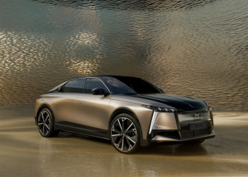 La DS N°8 électrique est le nouveau porte-drapeau de DS Automobiles