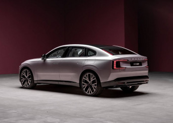 La grande routière Volvo ES90 électrique mélange les genres