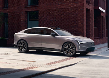 La grande routière Volvo ES90 électrique mélange les genres