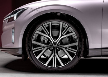 La grande routière Volvo ES90 électrique mélange les genres