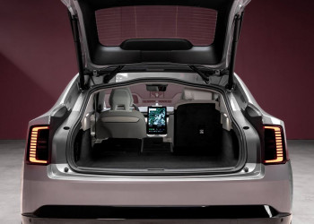 La grande routière Volvo ES90 électrique mélange les genres