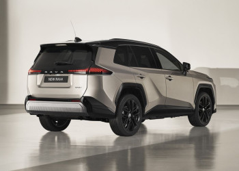 La sixième génération du Toyota RAV4 arbore un design extérieur robuste