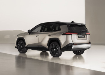 La sixième génération du Toyota RAV4 arbore un design extérieur robuste