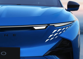 Le sport fastback compact Alpine A390 embarque trois moteurs électriques constituant une transmission intégrale