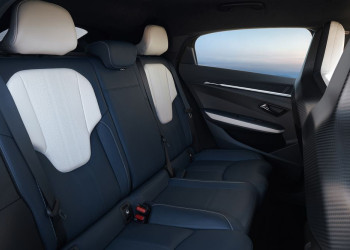 Le sport fastback compact Alpine A390 embarque trois moteurs électriques constituant une transmission intégrale