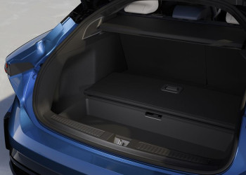 Le sport fastback compact Alpine A390 embarque trois moteurs électriques constituant une transmission intégrale