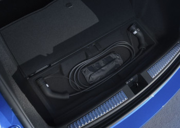 Le sport fastback compact Alpine A390 embarque trois moteurs électriques constituant une transmission intégrale