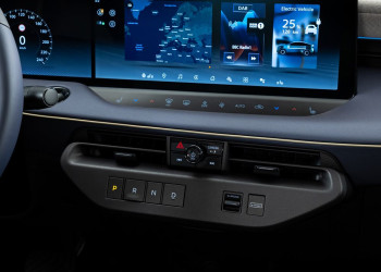 La Nissan Leaf électrique affiche un style fluide de crossover aérodynamique affûté